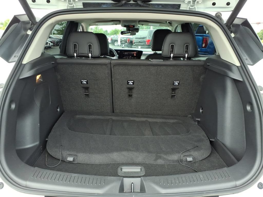 Certified 2024 Buick Encore GX Sport Touring w/ Comfort Package FWD image 11