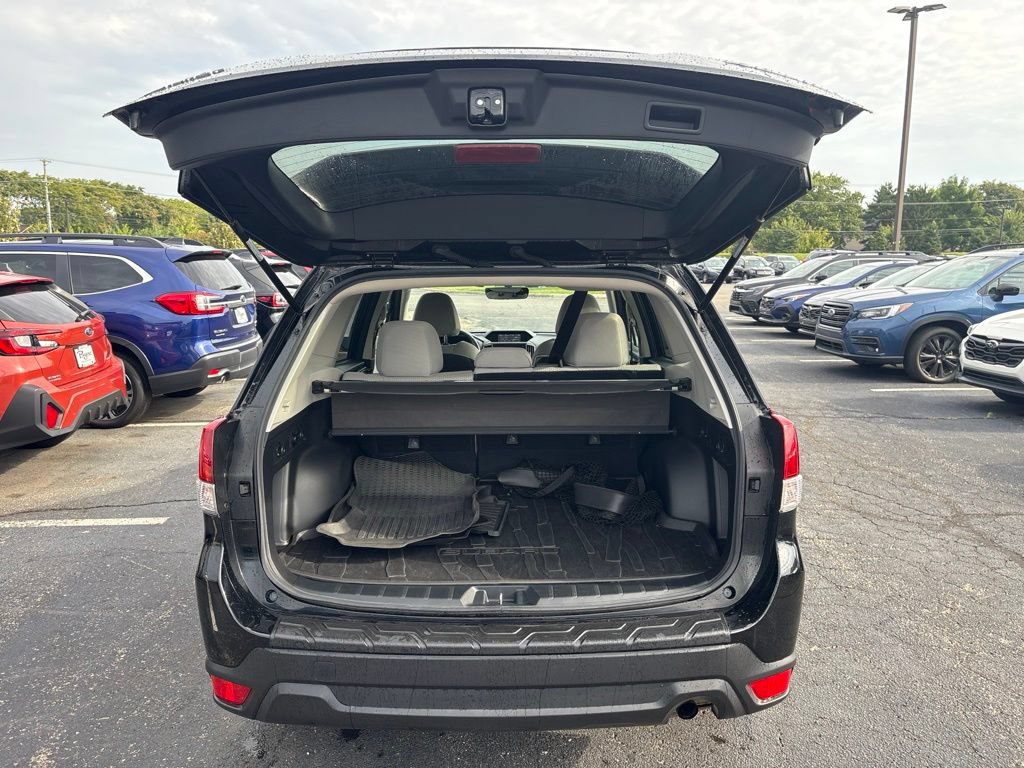 Used 2019 Subaru Forester Premium AWD/4WD image 8