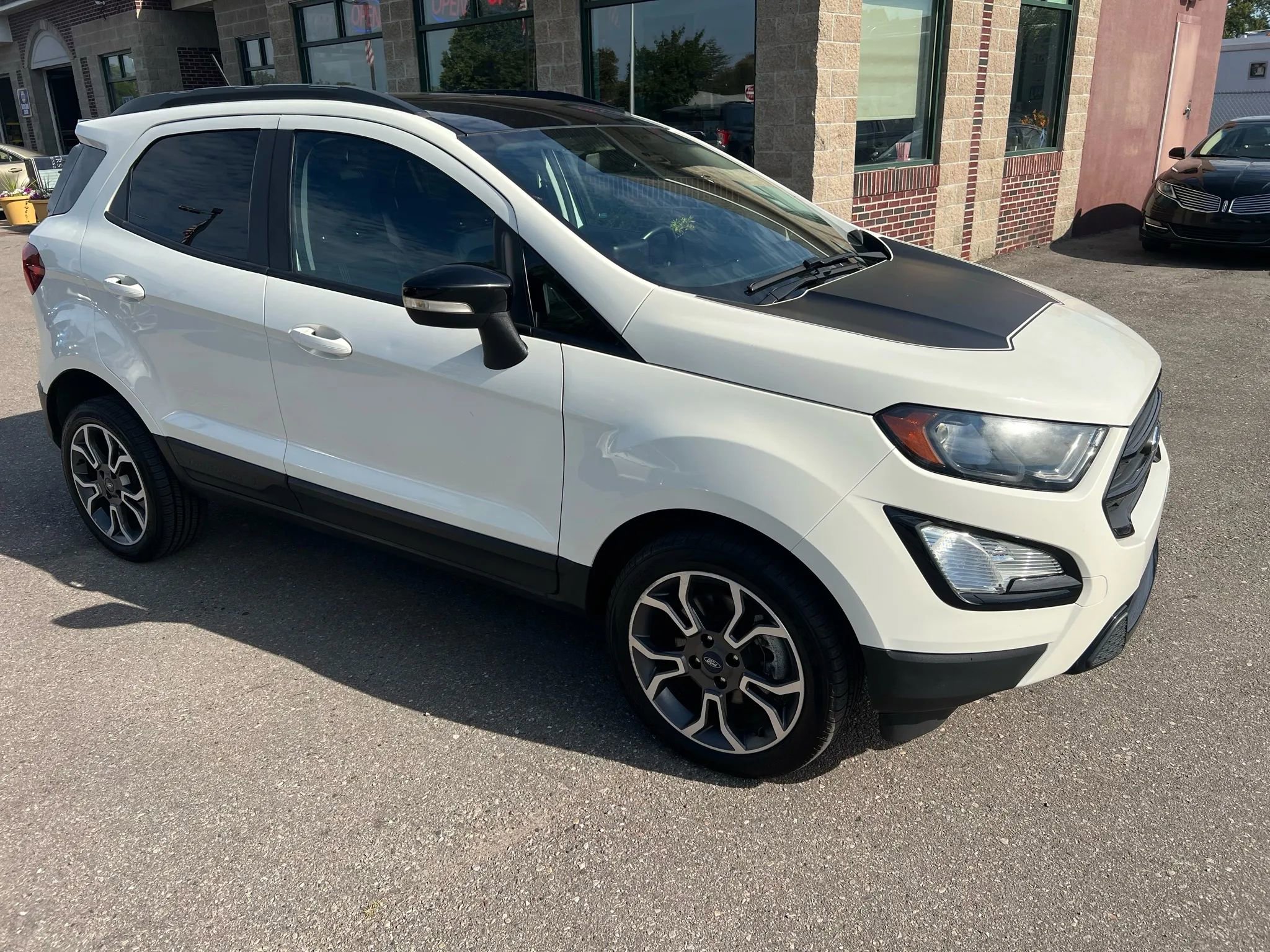 Used 2020 Ford EcoSport SES w/ SES Black Appearance Package image 7