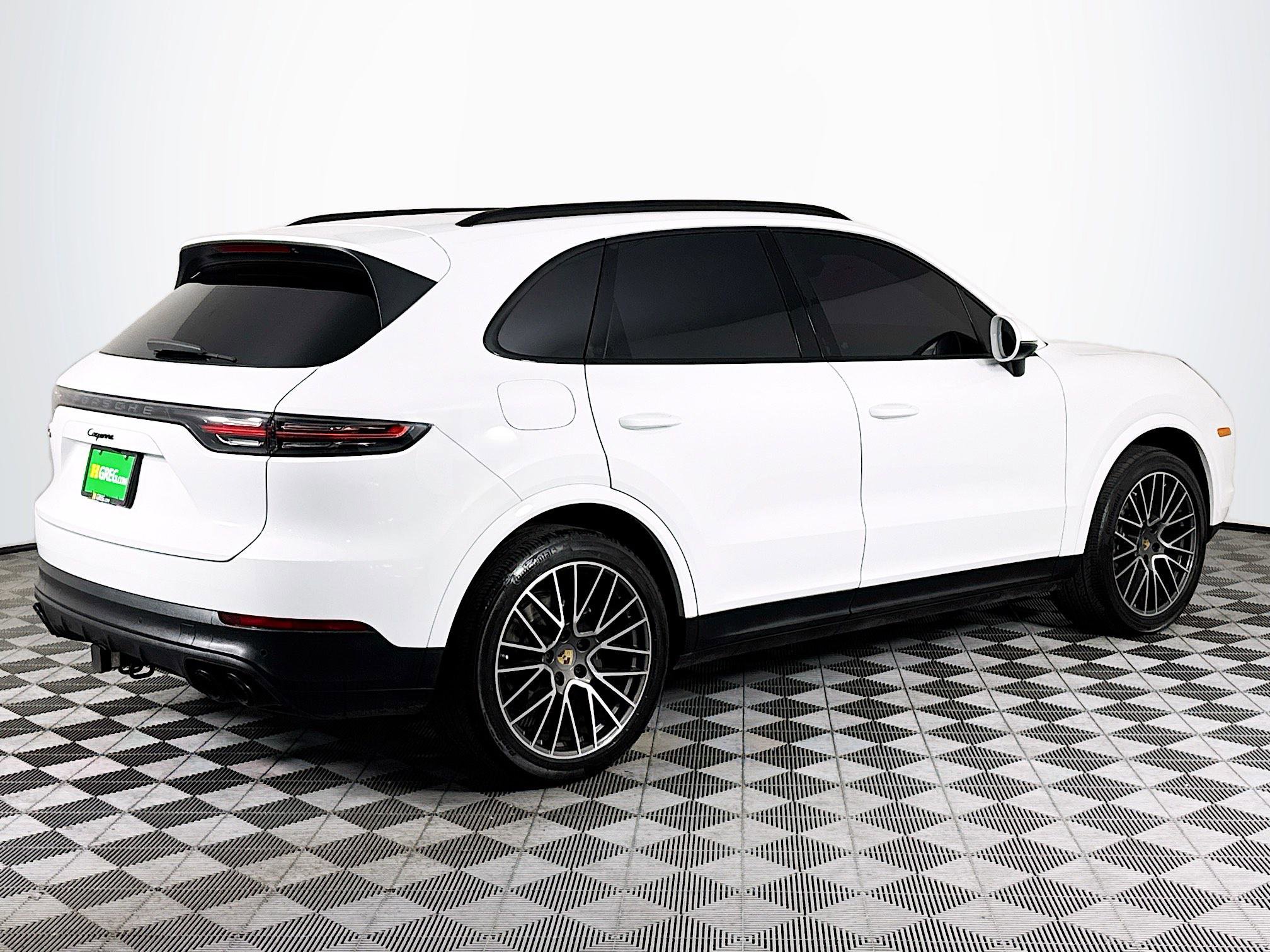 Used 2022 Porsche Cayenne image 10