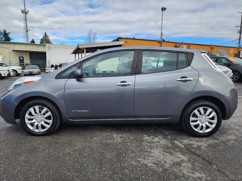 Used 2015 Nissan Leaf S w/ Charge Package image 3