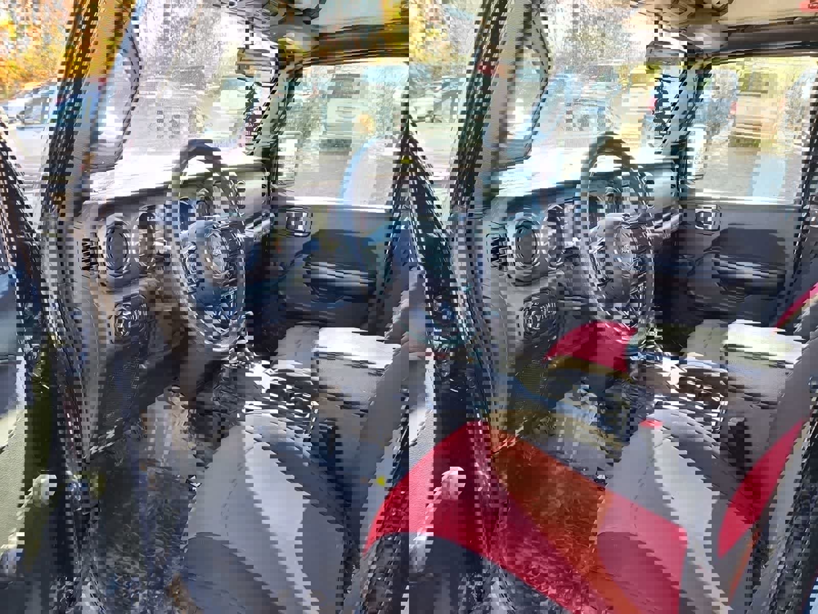 Certified 2018 Jeep Wrangler Unlimited Sport image 14