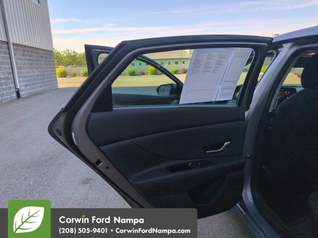 Used 2021 Hyundai Elantra SEL w/ Convenience Package FWD image 25