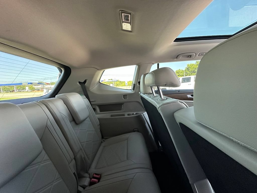 Used 2024 Volkswagen Atlas SE FWD image 21