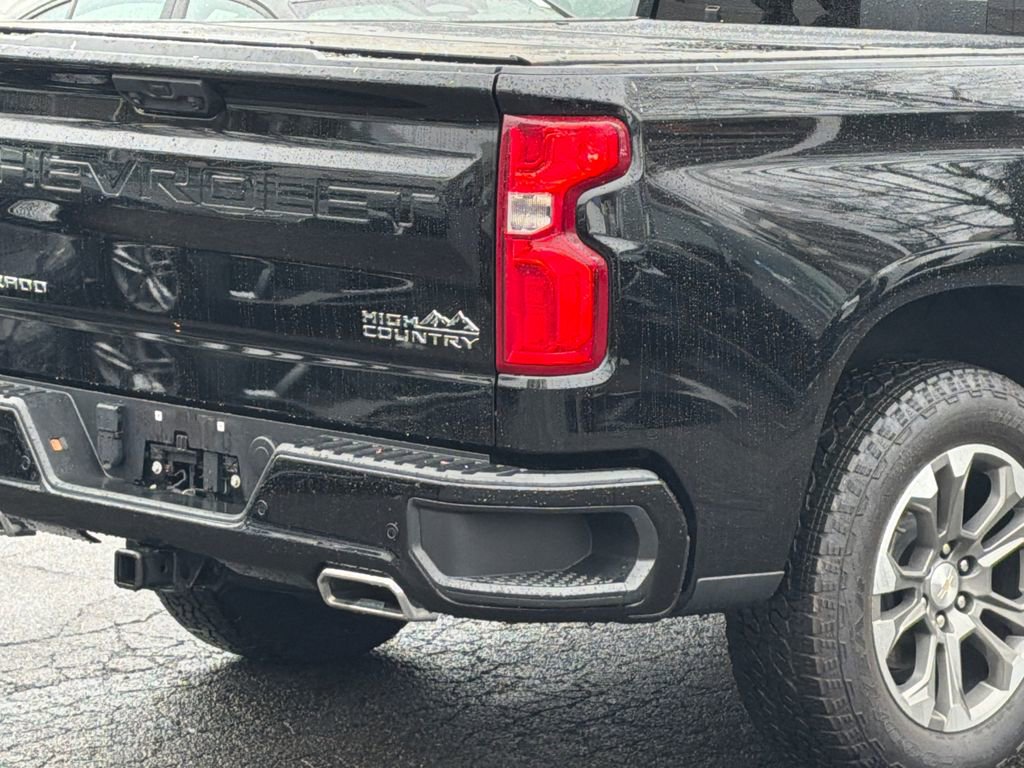 Used 2023 Chevrolet Silverado 1500 High Country image 8