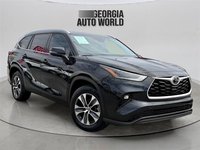 Used 2021 Toyota Highlander XLE FWD image 8