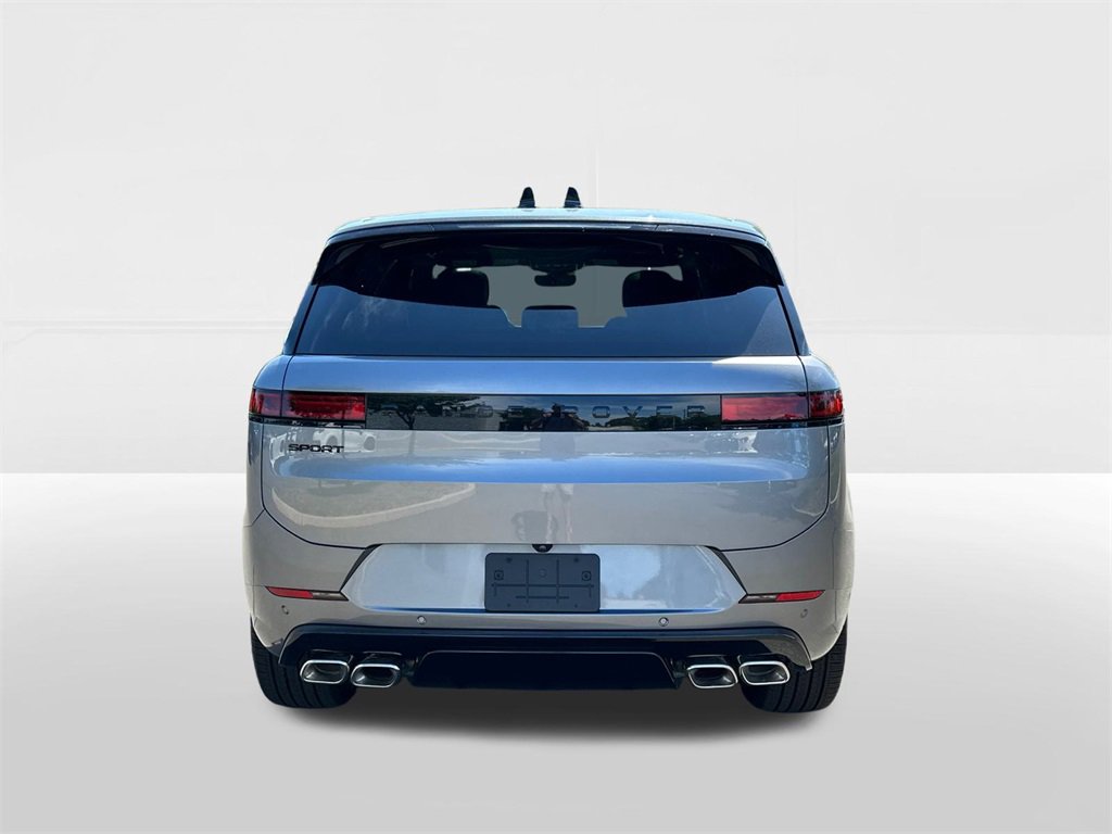 New 2025 Land Rover Range Rover Sport Dynamic SE image 3
