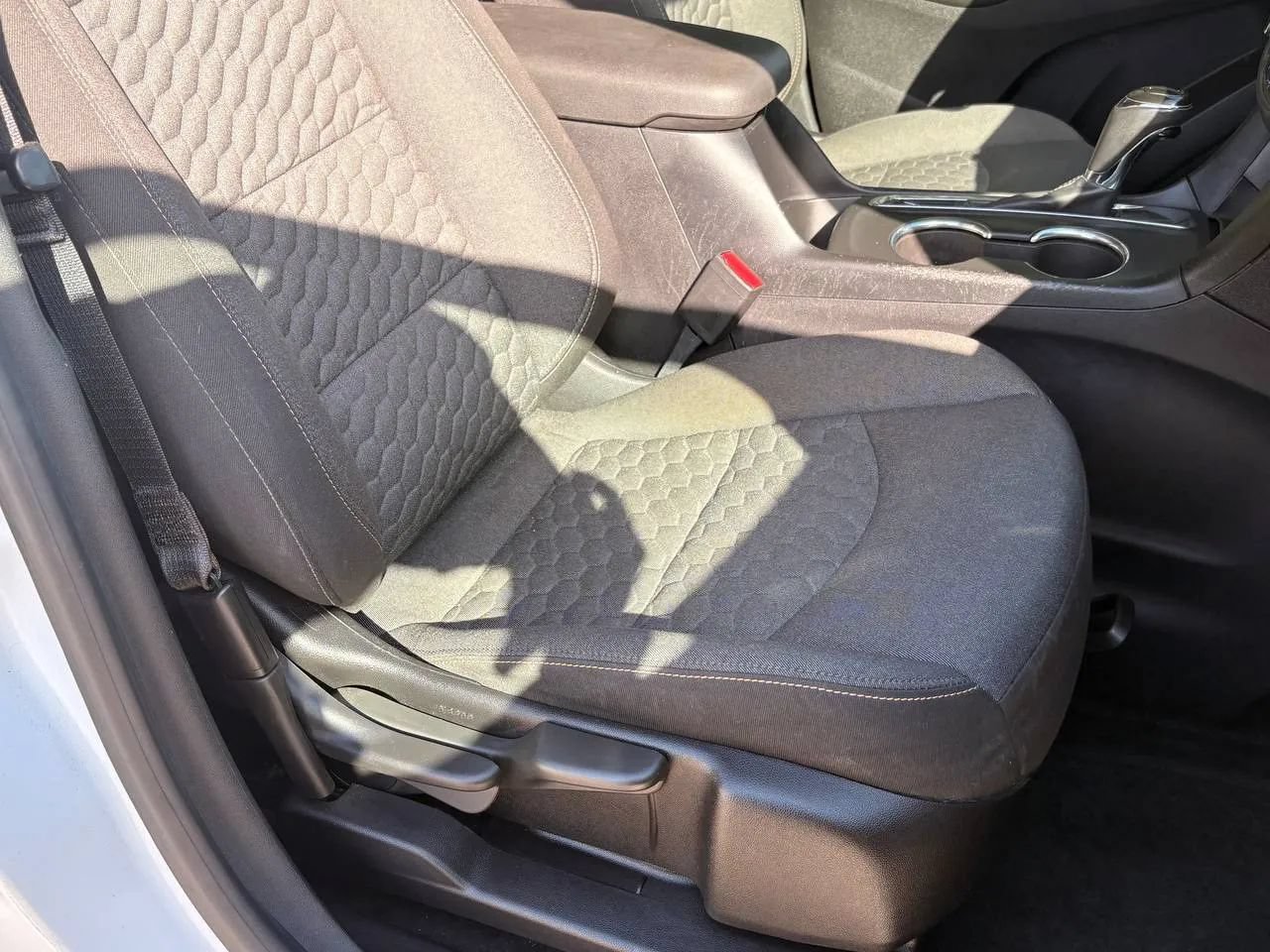 Used 2019 Chevrolet Equinox LT FWD image 15