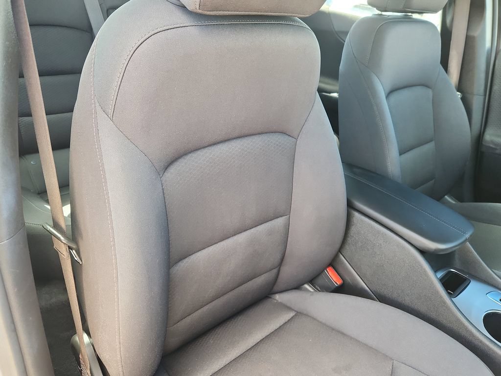 Used 2025 Chevrolet Malibu LT FWD image 16