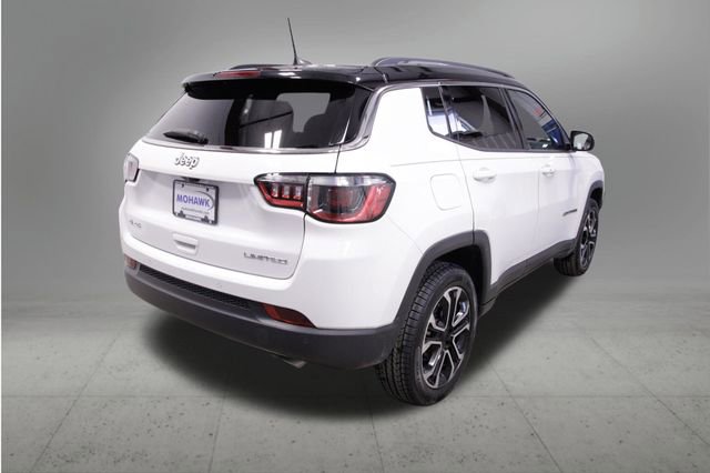 Used 2022 Jeep Compass Limited AWD/4WD image 5