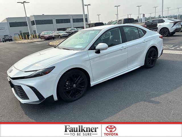 Used 2025 Toyota Camry SE FWD image 17