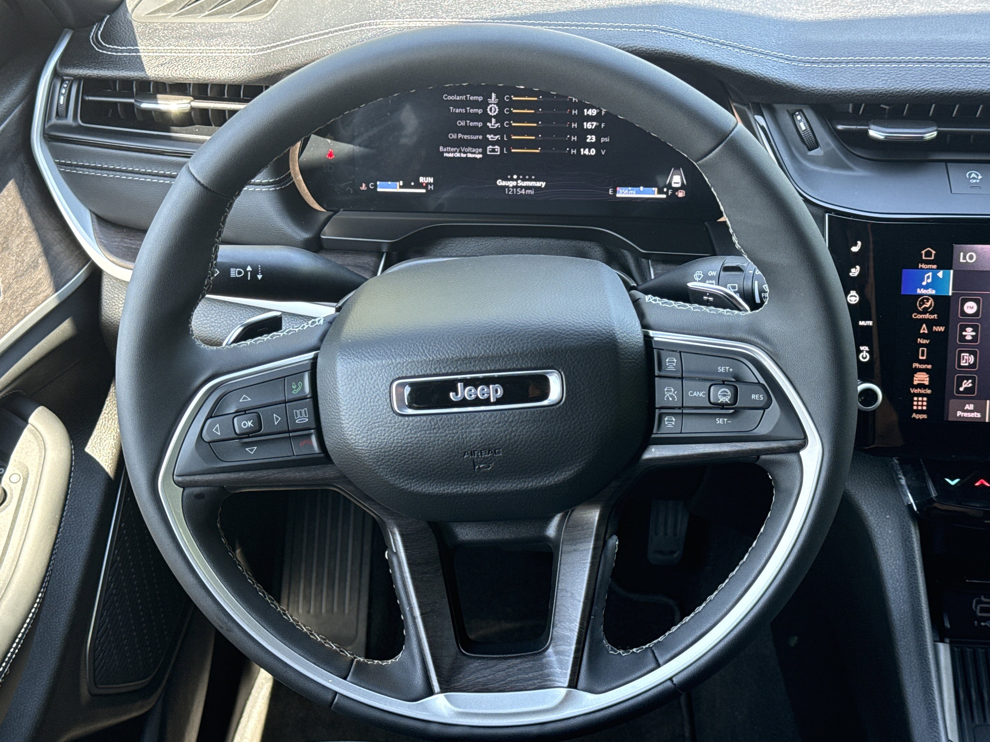 Used 2026 Jeep Grand Cherokee Limited Reserve AWD/4WD image 17