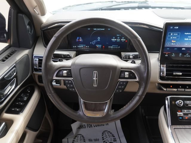 Used 2023 Lincoln Navigator 4WD image 18