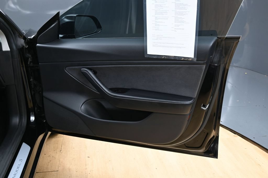 Used 2018 Tesla Model 3 Mid Range RWD image 33