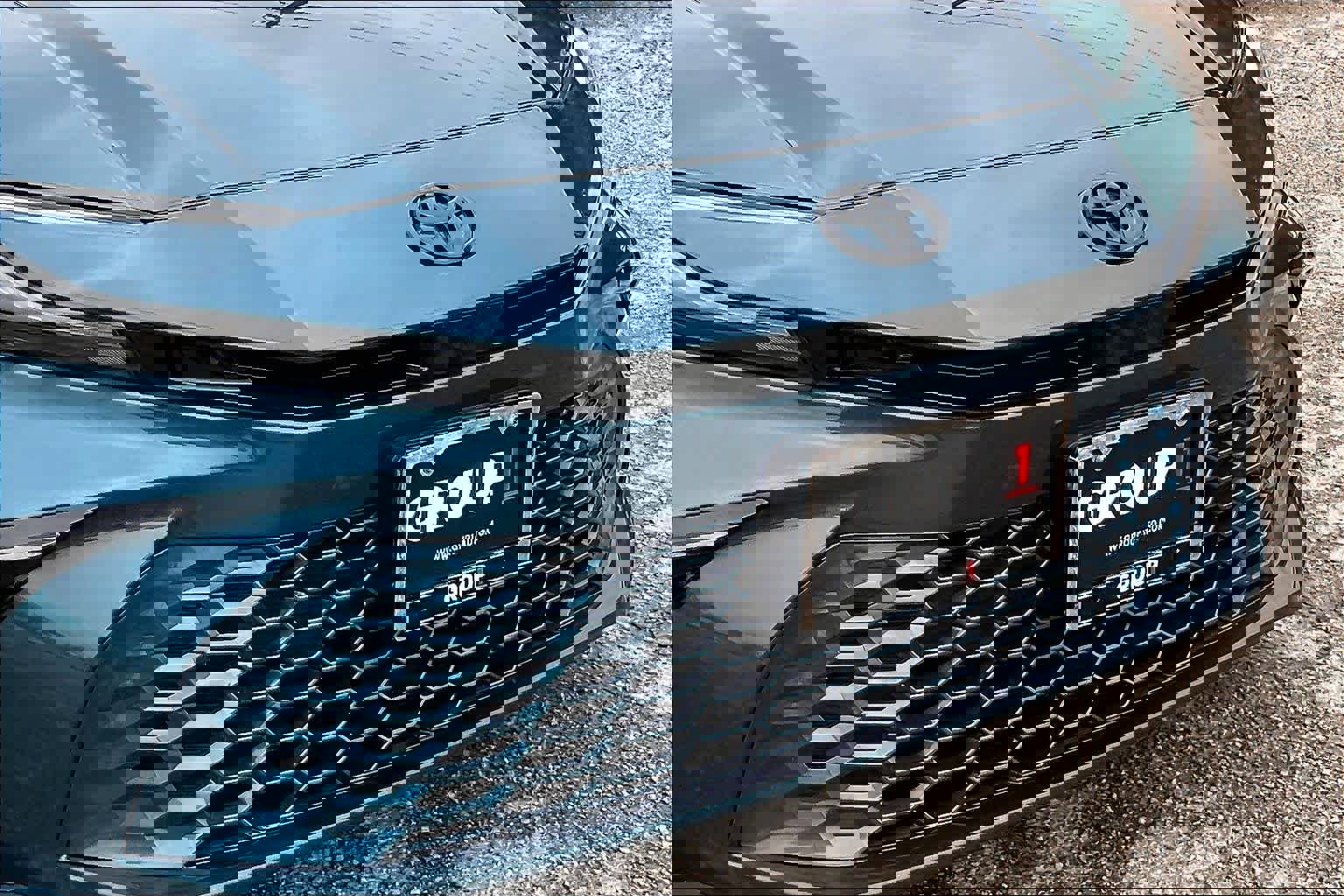 Used 2025 Toyota Camry XSE FWD image 28