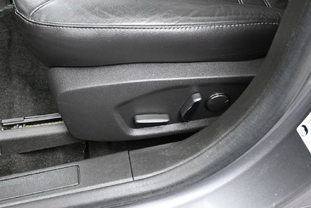 Used 2014 Ford Fusion SE w/ Equipment Group 202A FWD image 15