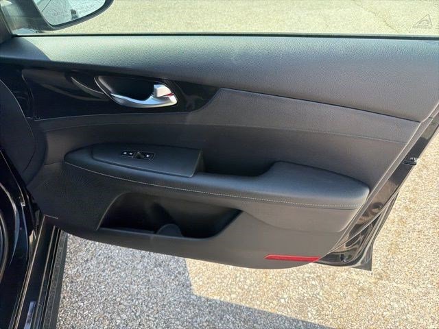 Used 2020 Kia Forte GT-Line w/ GT-Line Premium Package FWD image 18