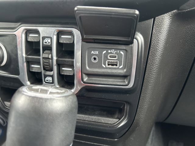 Used 2021 Jeep Wrangler Unlimited Sahara w/ Cold Weather Group image 18