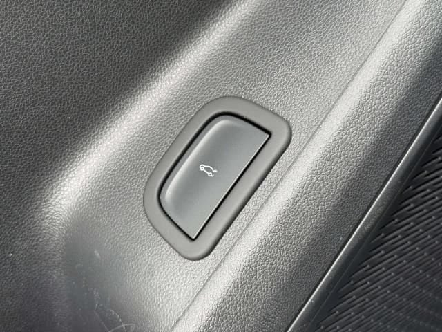 Used 2026 Chevrolet Traverse LT AWD/4WD image 18