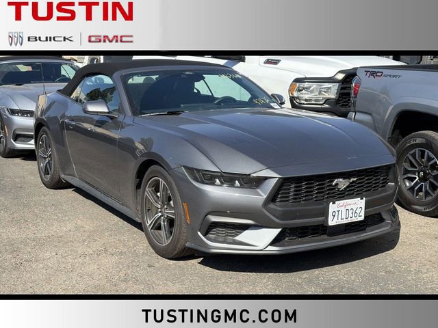 Used 2025 Ford Mustang Convertible RWD image 1