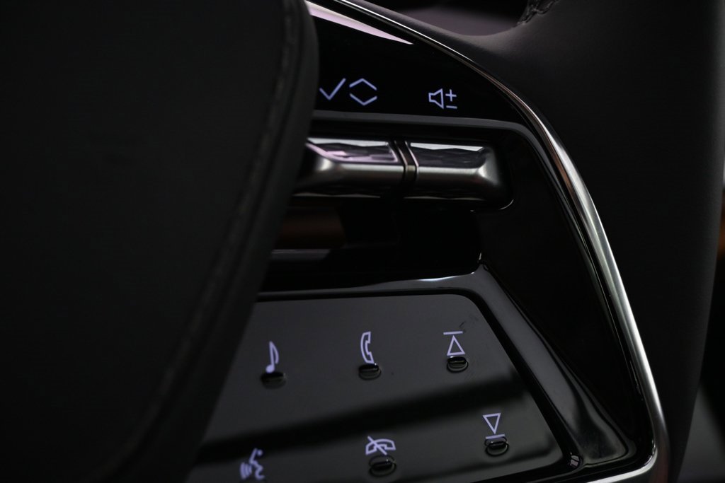 New 2026 Cadillac Vistiq Platinum image 31