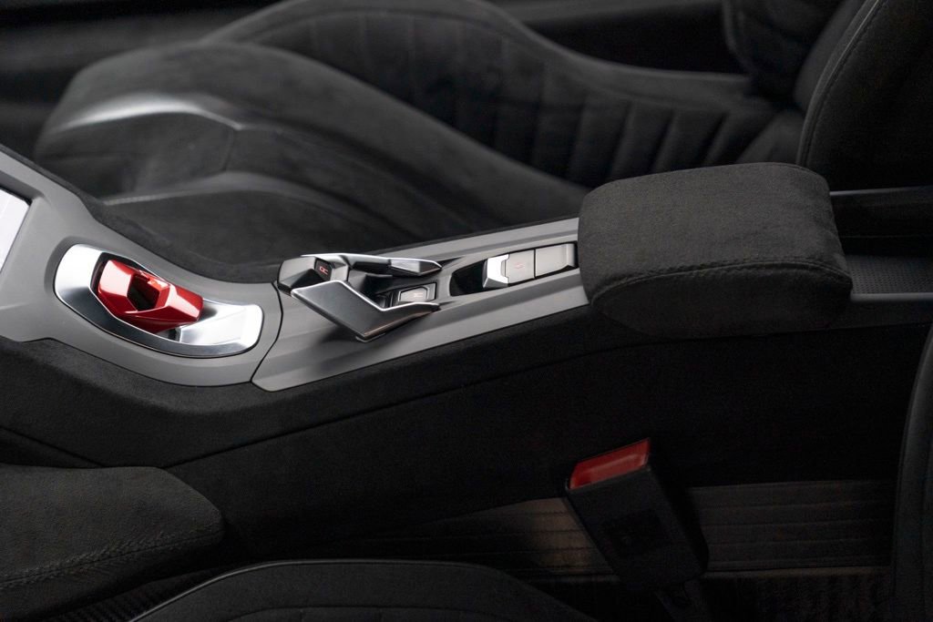Used 2022 Lamborghini Huracan STO RWD image 17