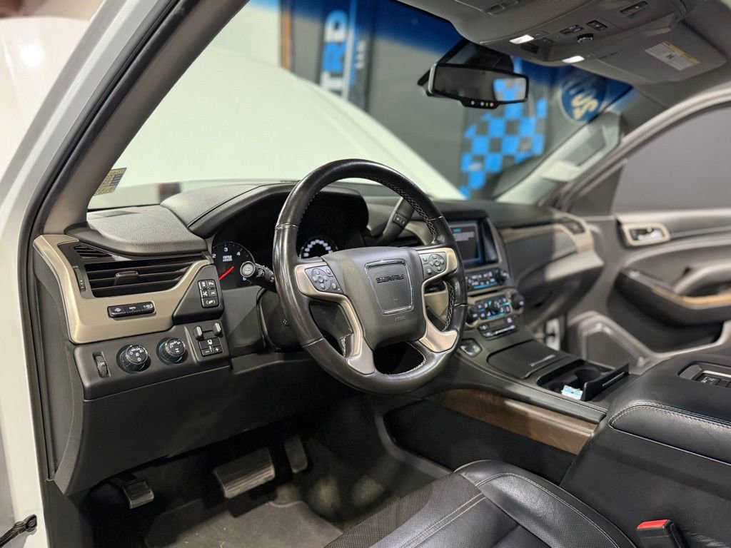 Used 2018 GMC Yukon XL Denali w/ Denali Ultimate Package image 12