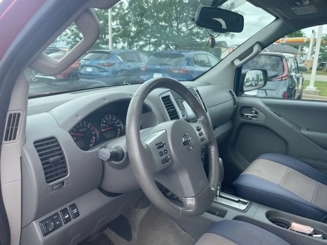 Used 2016 Nissan Frontier SV w/ SV Value Truck Package AWD/4WD image 9