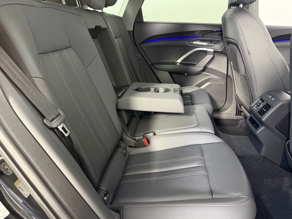 Used 2025 Audi Q5 Premium w/ Convenience Package AWD/4WD image 29