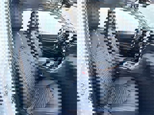 Used 2024 Toyota Camry SE image 27