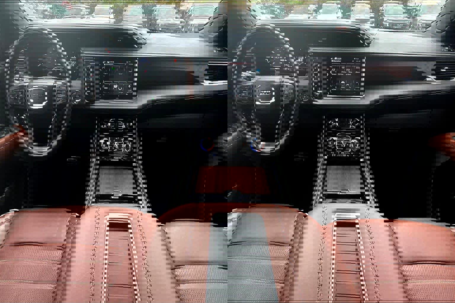 Used 2023 GMC Yukon Denali Ultimate image 16