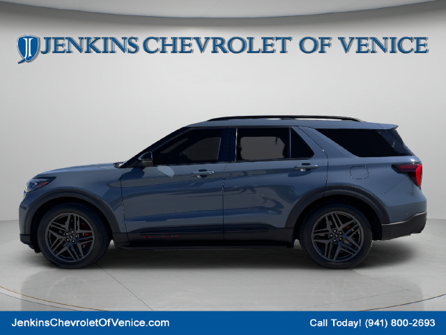 Used 2025 Ford Explorer ST w/ Sun And Sound Package RWD image 9