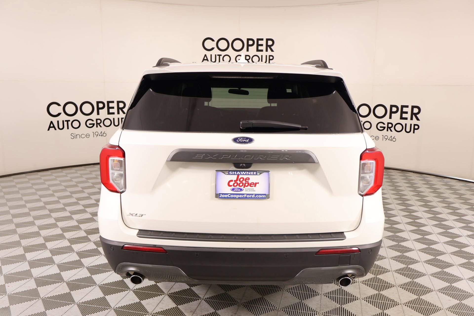 Used 2024 Ford Explorer XLT w/ Equipment Group 202A image 23