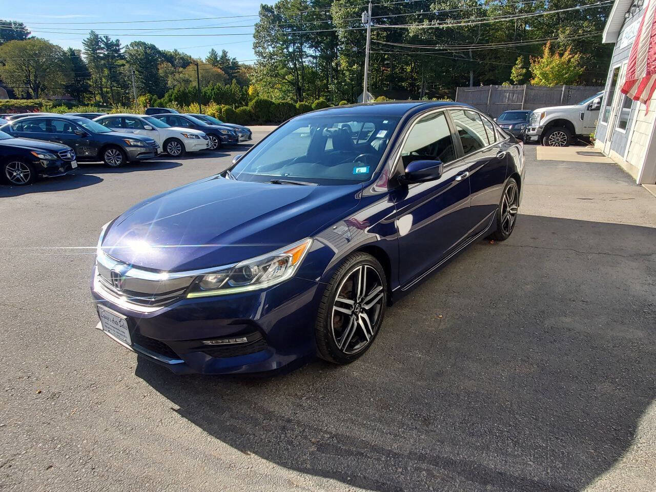 Used 2017 Honda Accord Sport Special Edition image 4