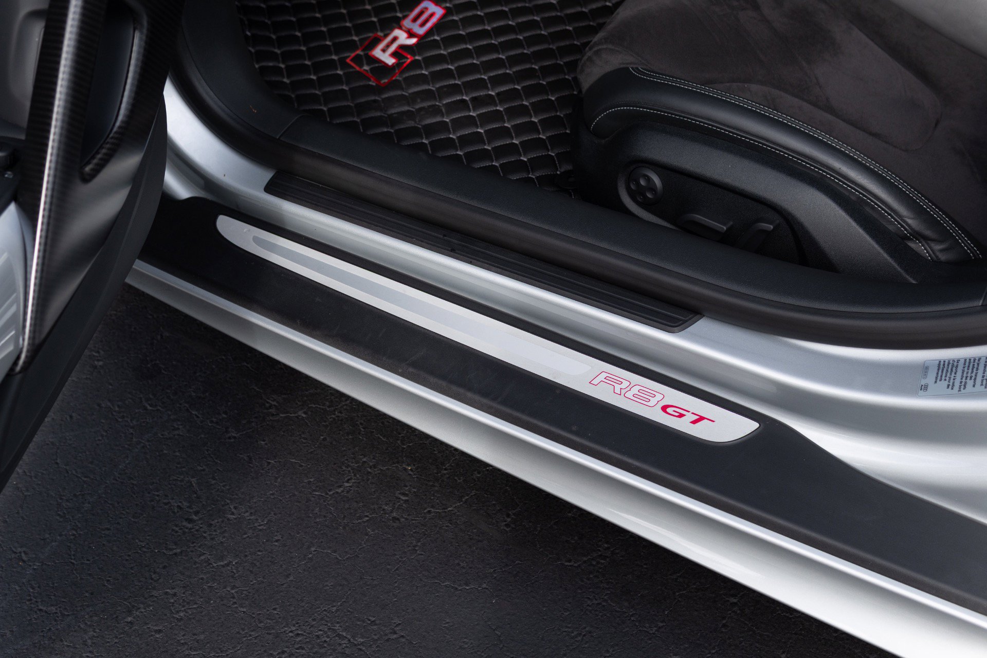 Used 2012 Audi R8 GT AWD/4WD image 41