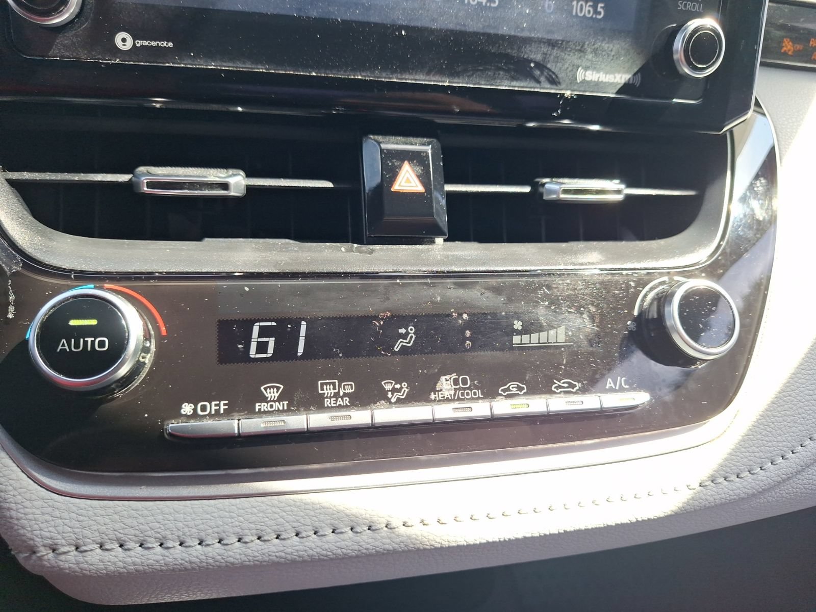 Used 2021 Toyota Corolla SE FWD image 26