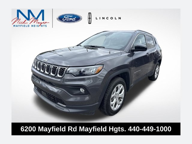 Used 2024 Jeep Compass Latitude AWD/4WD image 1