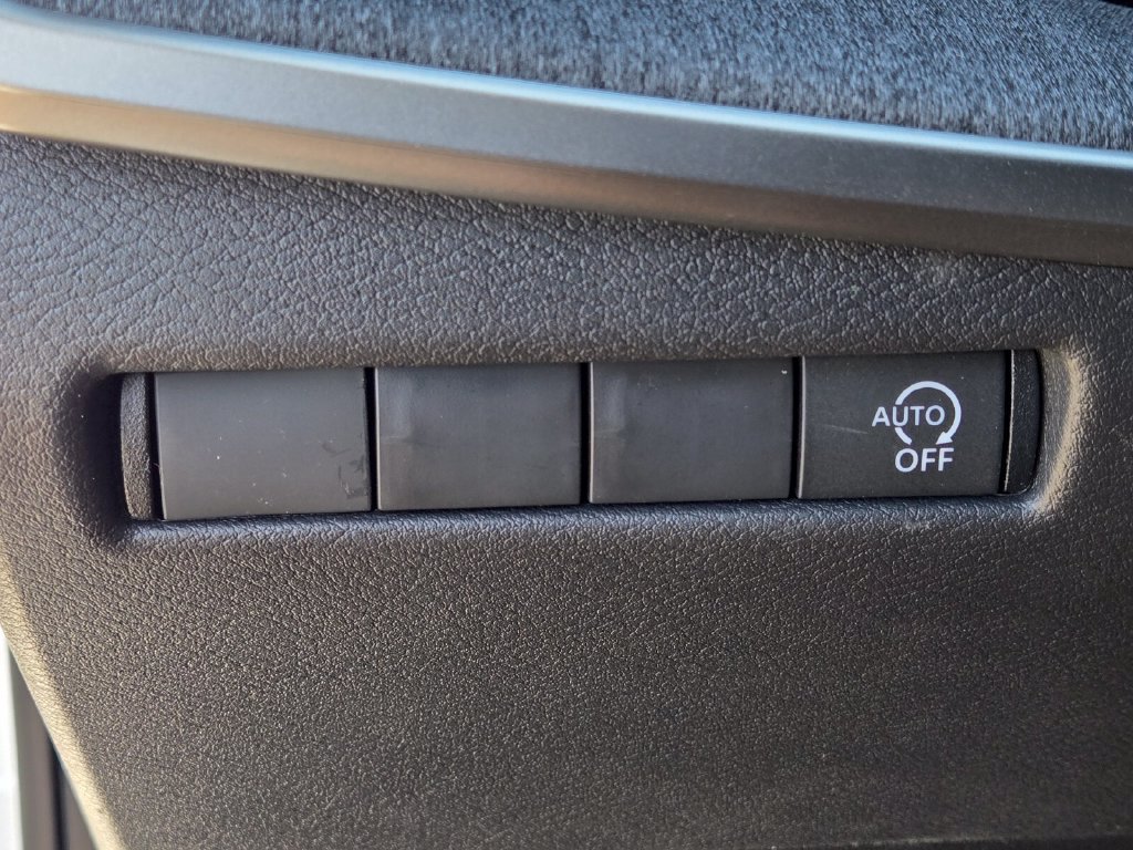 New 2027 Nissan Kicks SV FWD image 33
