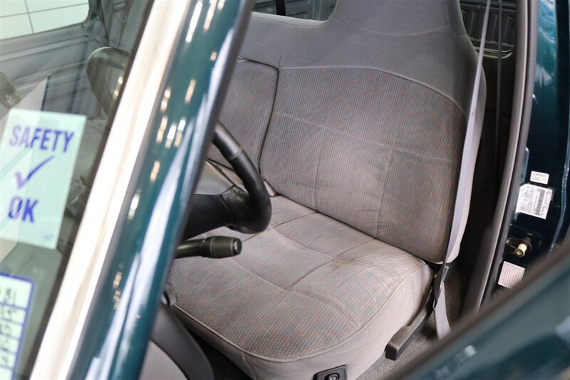 Used 1995 Ford F250 4x4 Regular Cab image 17