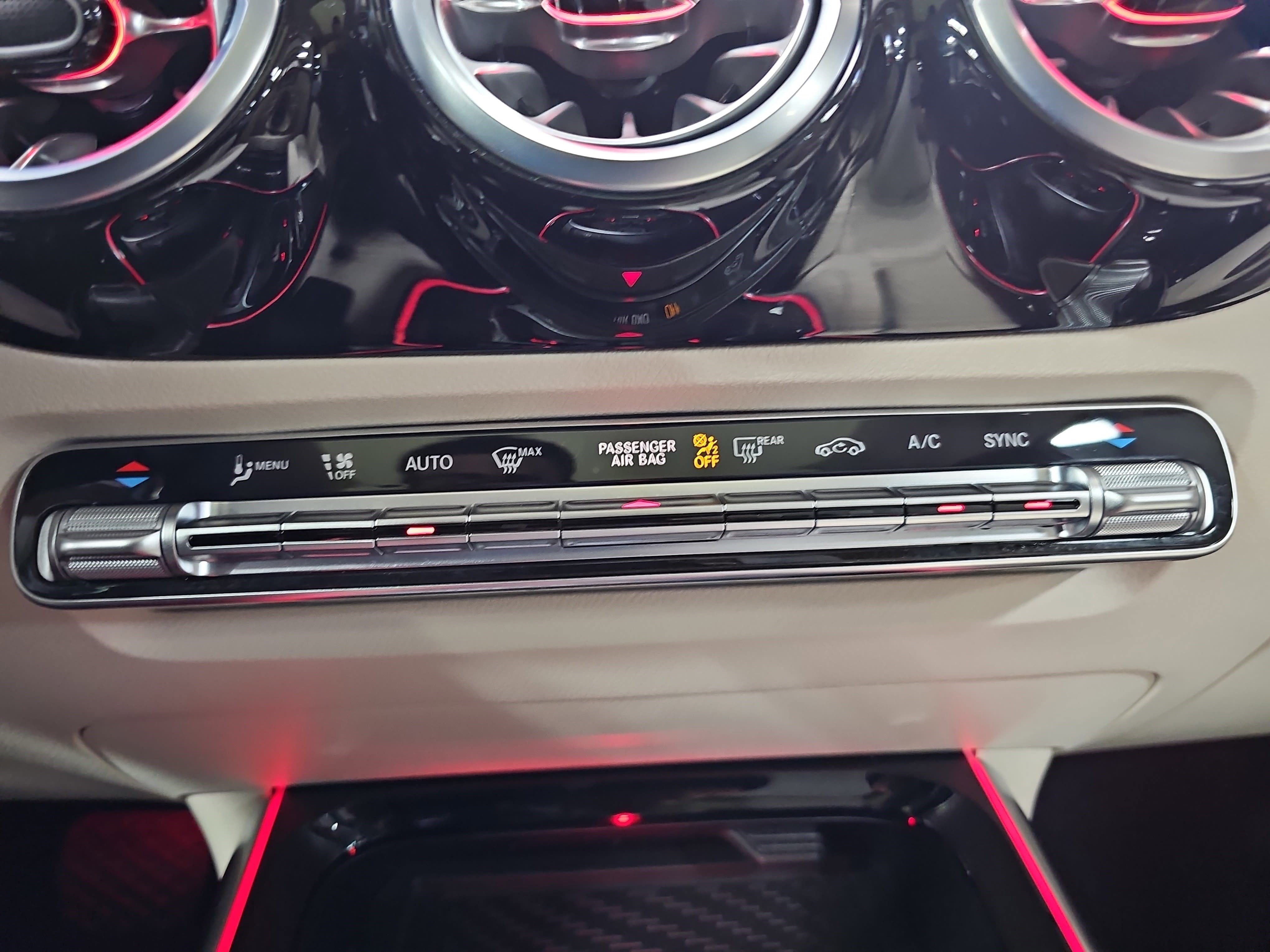 Certified 2025 Mercedes-Benz GLA 250 image 22