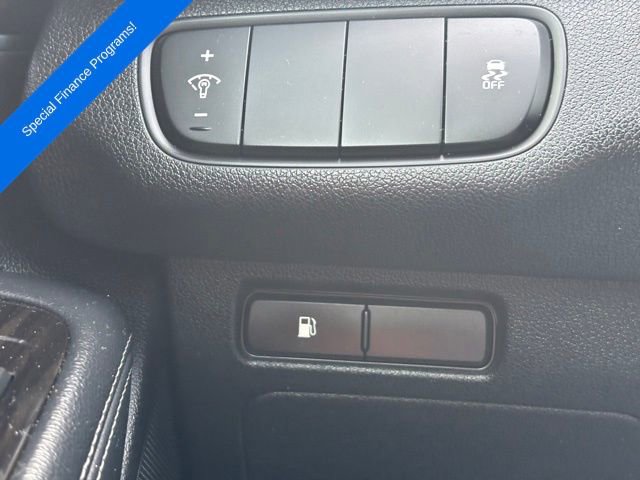 Used 2020 Kia Sorento LX image 19