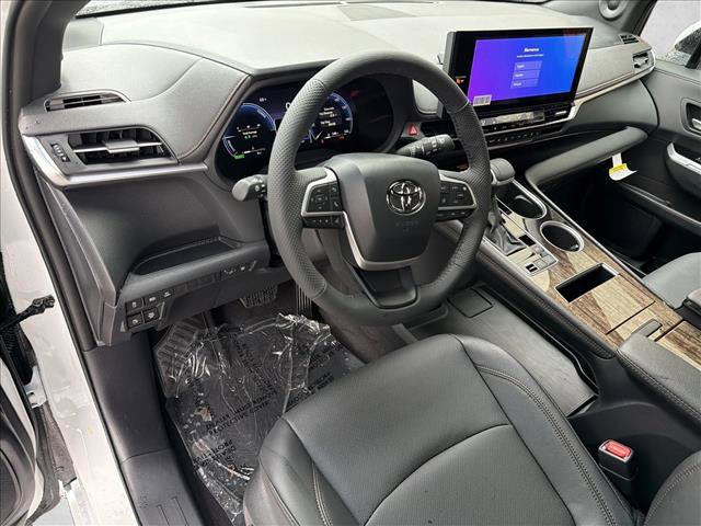 New 2026 Toyota Sienna Limited AWD/4WD image 13