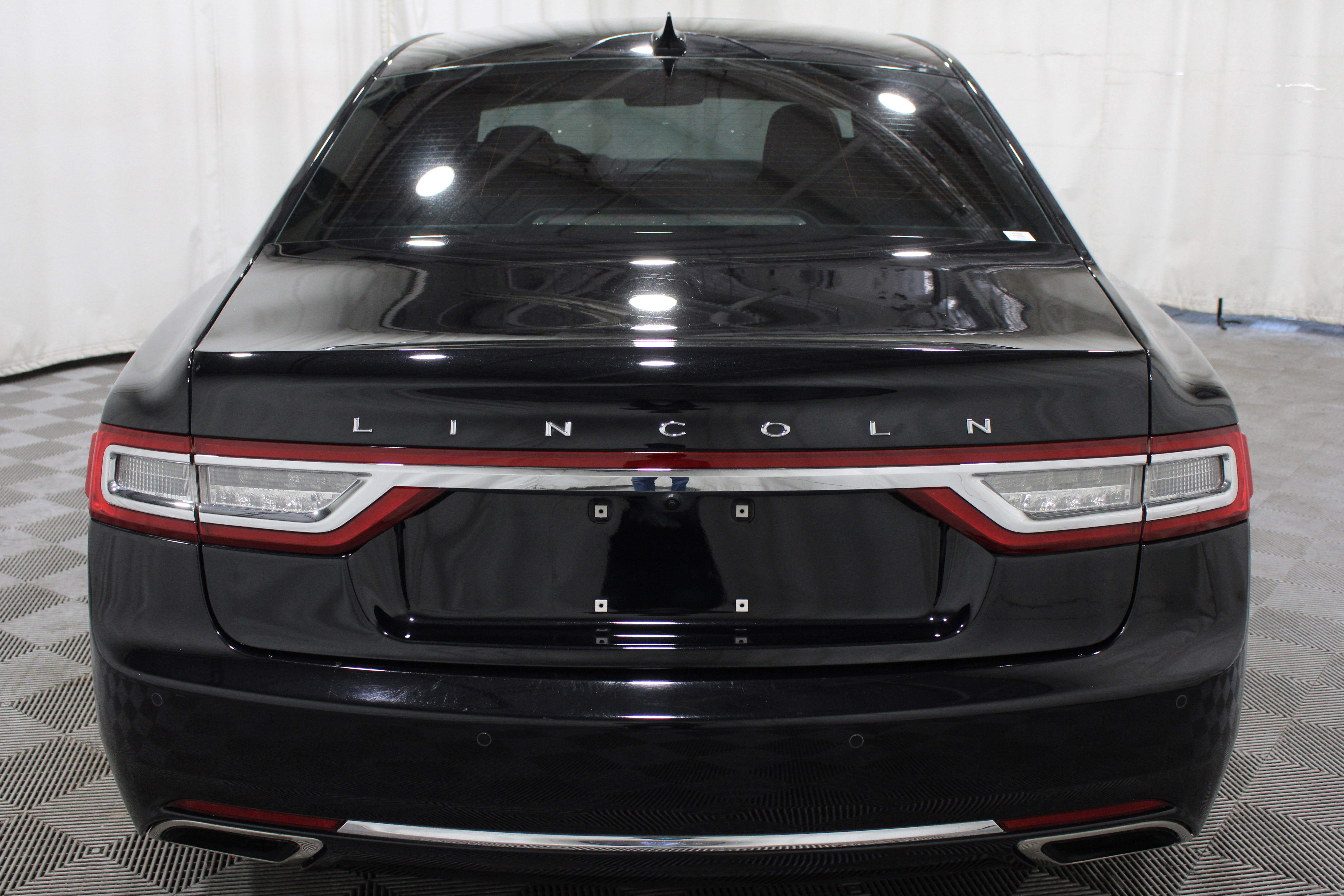 Used 2019 Lincoln Continental Reserve w/ Rear Seat Package FWD image 30