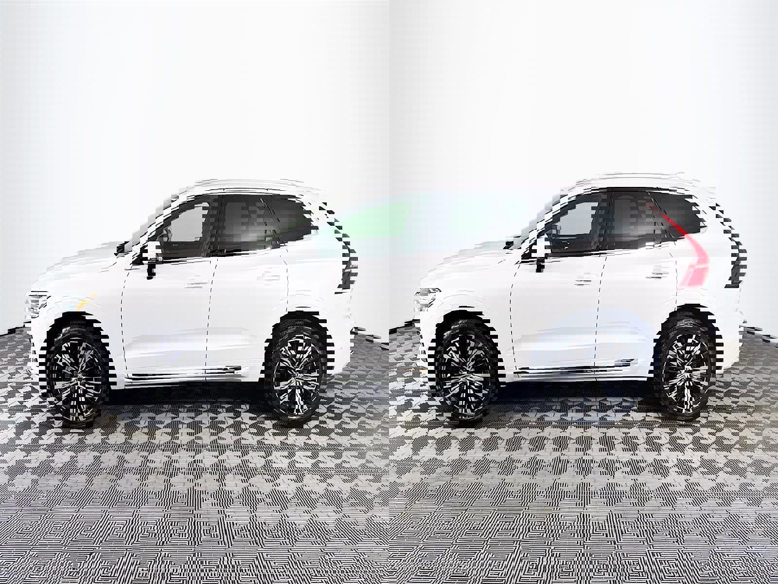 Used 2023 Volvo XC60 B5 Plus w/ Climate Package image 5