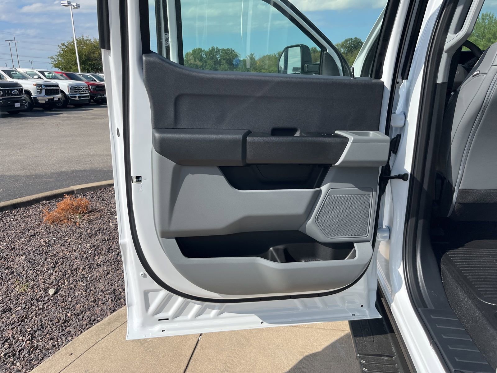 New 2026 Ford F550 4x4 Crew Cab image 35