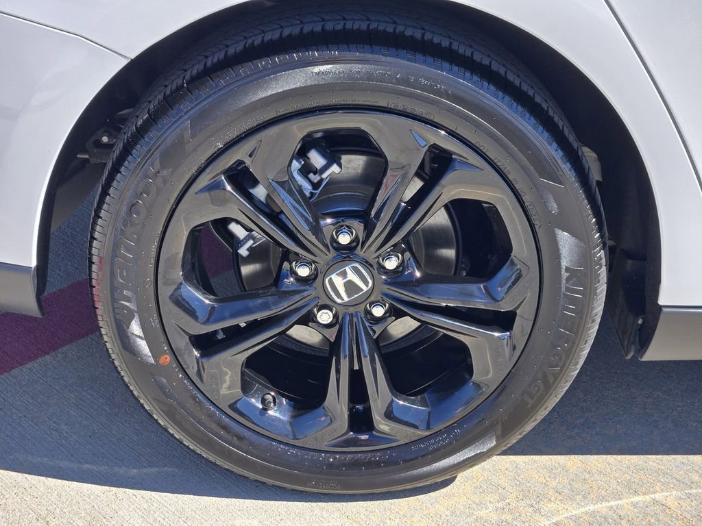 Certified 2025 Honda Accord SE image 10