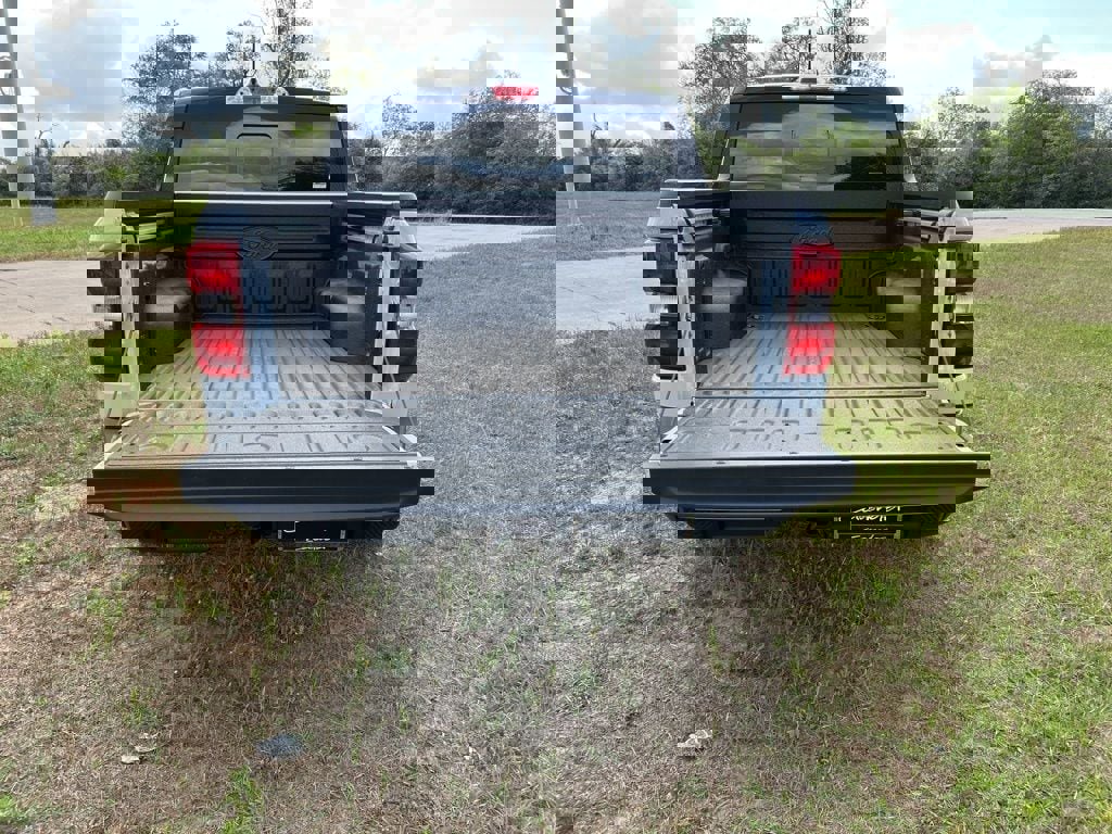 New 2026 Ford Maverick Lariat w/ Black Appearance Package image 15