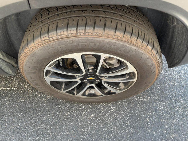 Used 2025 Chevrolet TrailBlazer LT AWD/4WD image 9