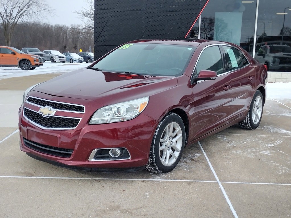 Used 2015 Chevrolet Malibu LT image 1
