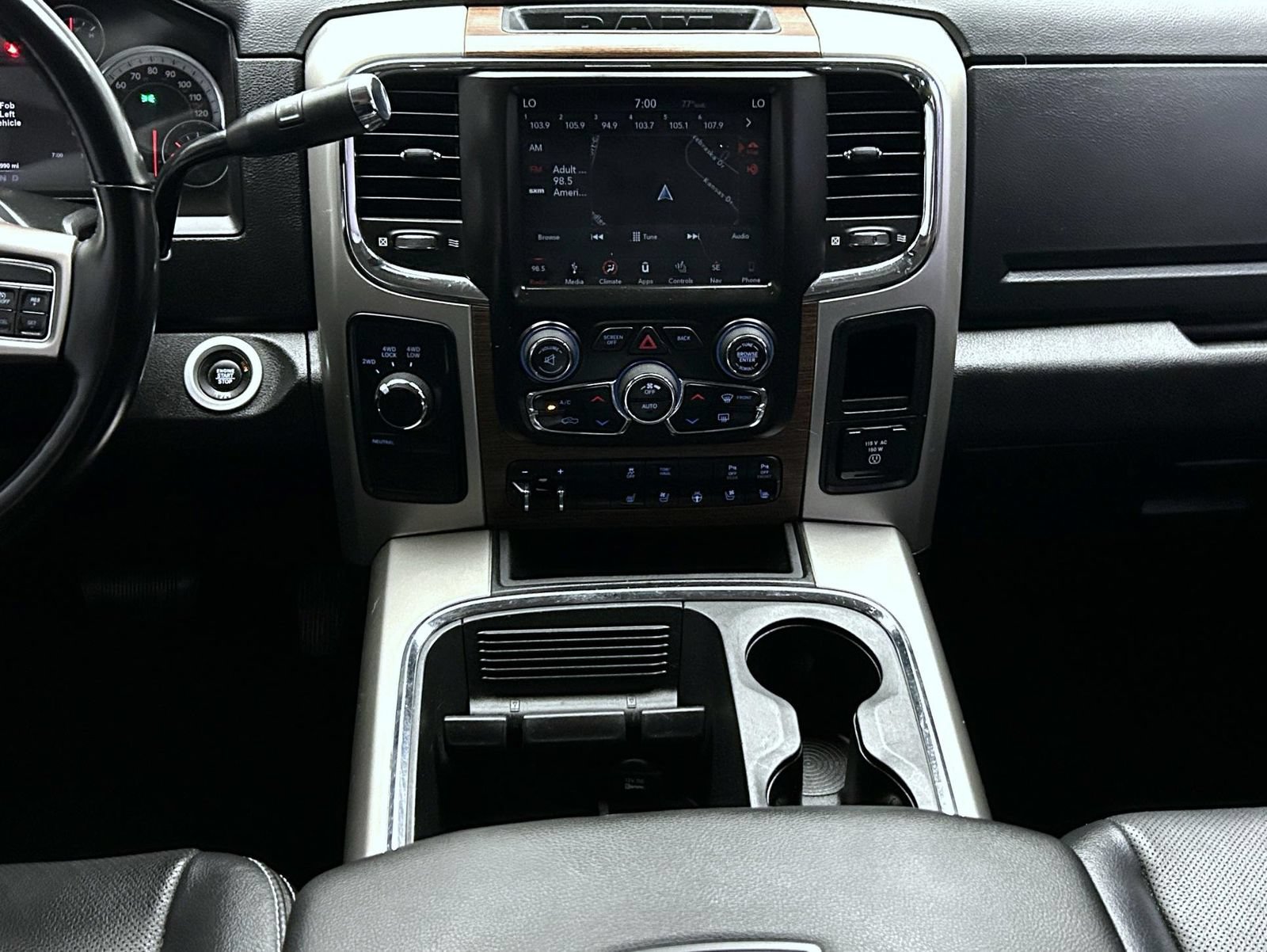 Used 2018 RAM 2500 Laramie AWD/4WD image 13